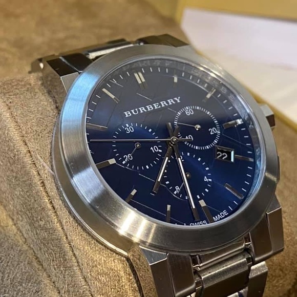 Burberry Men’s Blue Dial Stainless Watch
Swiss Made 
Sapphire Crystal - Picture 2 of 8